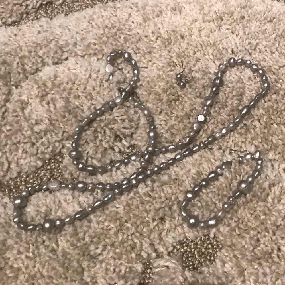 Gorgeous 3💚💚💚Silver/Grey Freeform Pearl Ser💕💚